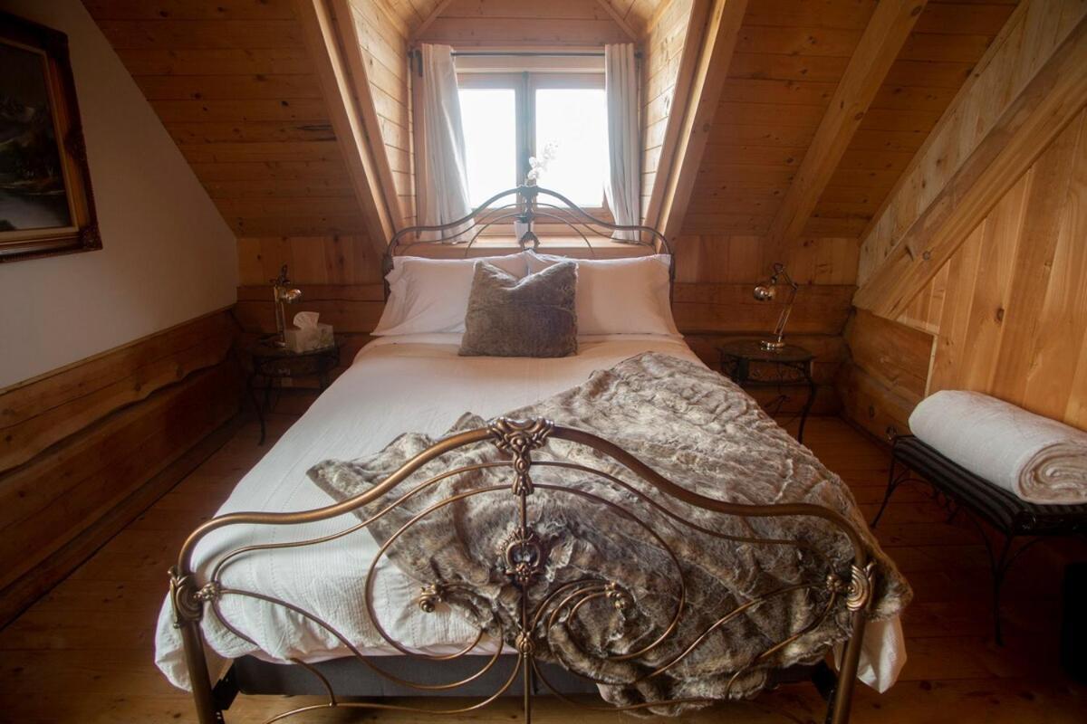 Hebergement "La Maison En Bois Rond" Sainte-Marie Oda fotoğraf